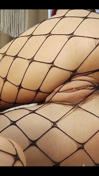 Sudut pandangan dekat dubur saya yang mengusik jari dan vibro palam tale dubur