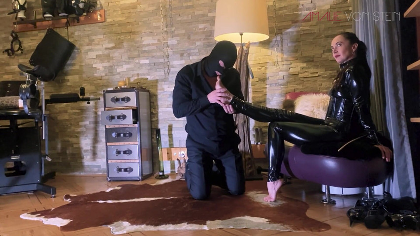 Latex Spit Slave - Obey & Swallow Like a Good Little Piggy (Amalie von Stein) Latex Spit Slave - Obey & Swallow Like a Good Little Piggy (Amalie von Stein)