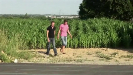 Crunch Boy: Slut fuccked by French twink in exhib corner field