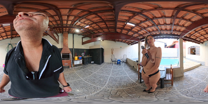 GabbyHorny: Phóng viên cởi đồ khỏa thân trực tiếp trên không trung...