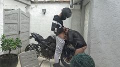 Gaybareback: Twink pháp bị người đi xe máy đụ thẳng