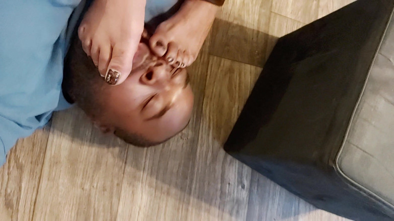 Foot Patrol: Nikki je Naughty Broadway První bbw velikost 11 footjob