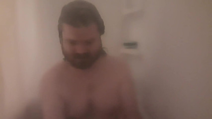 Au79: Tato sprcha je stále temná