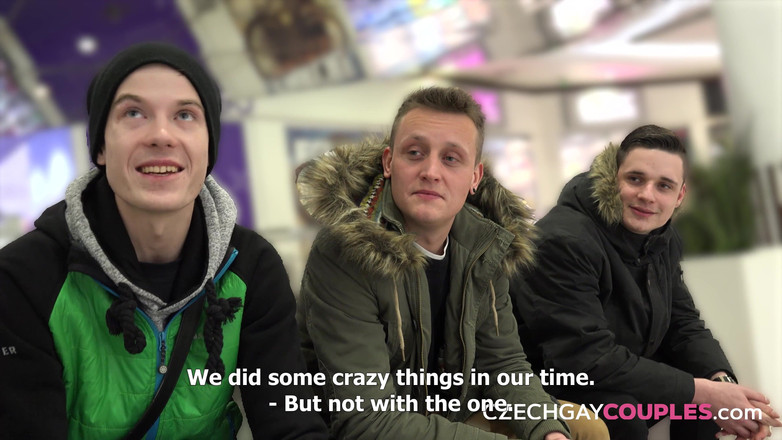 Czech Gay Couples: Cặp đôi đồng tính Séc 7 con đĩ trung tâm mua sắm - anh trai...