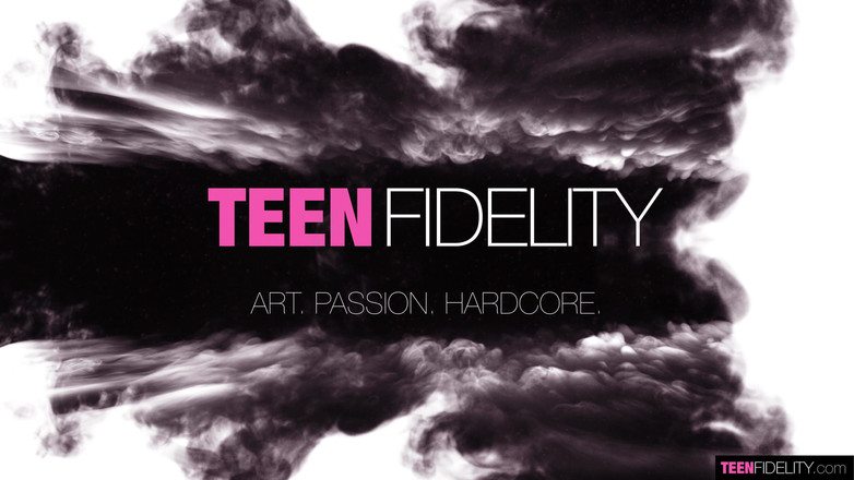 Pornfidelity: Teenfidelity - Gracie के गेट्स चौड़े खुले हैं!