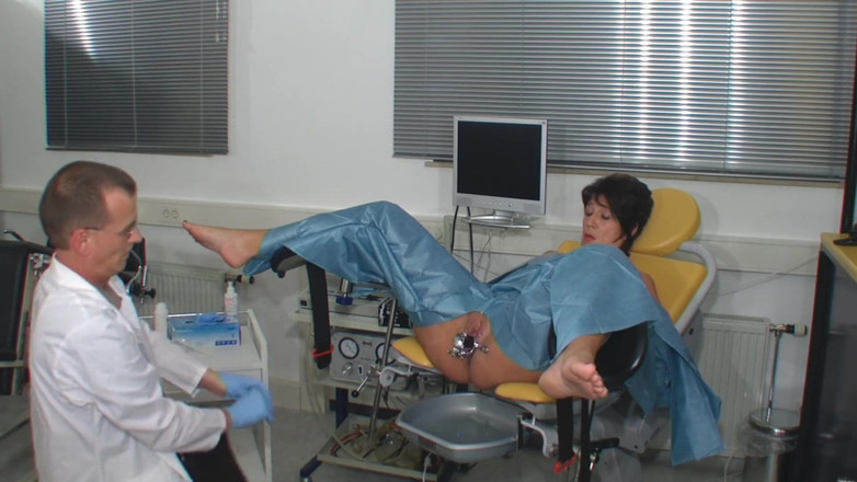 Rubber & Clinic Studio - 1ATOYS: Jocuri de fetiș medical
