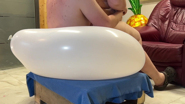 BeachBallsDuo: Video ke-100 Megaspecial Pt2! 35+ Belon Duduk Untuk Poped Kedua-duanya bogel...