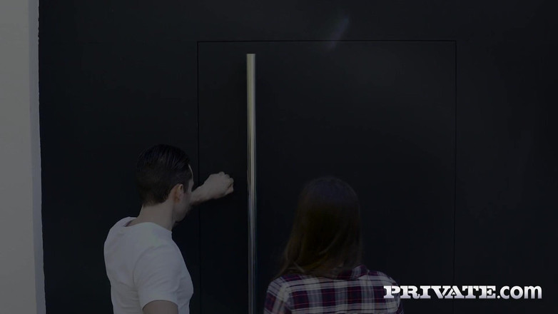 Private.com: Ellen Betsy è disposta a scopare di fronte a suo marito!