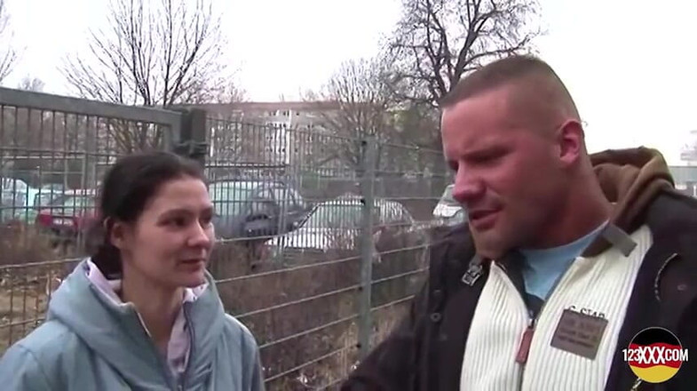 123XXX - 100% Amateurs: Divoký chlápek dává svůj teplý krém sladké německé holce