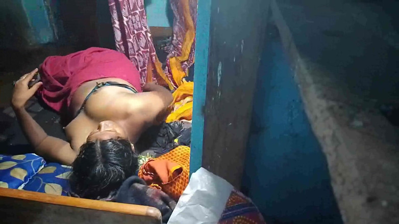 Desi palace: Bhabhi seksi panas India berkongkek