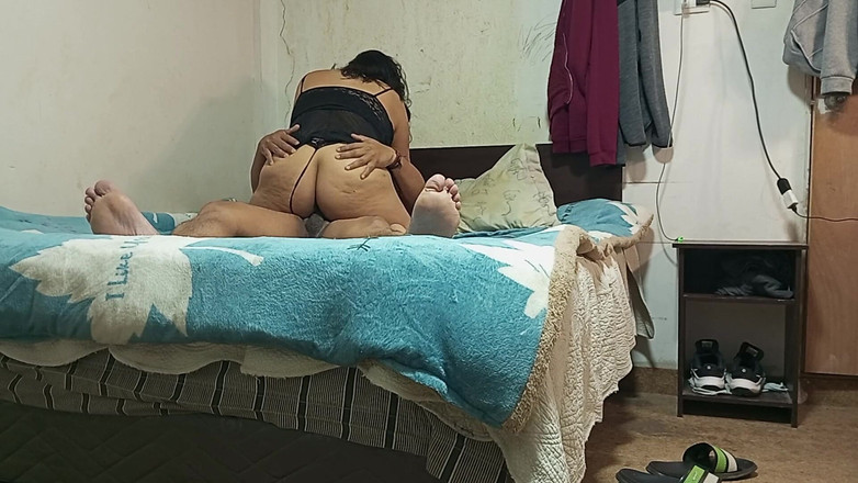 Mishelxl: Vợ tôi mang thai trong mông