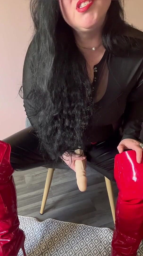 Maitresse Clara: main aapka brenvosh kar raha hoon