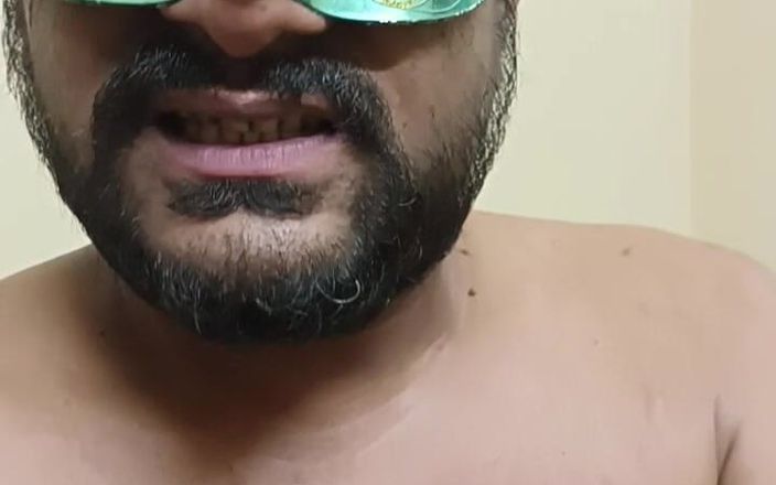 Delhi3002: 我一个人在房子里。