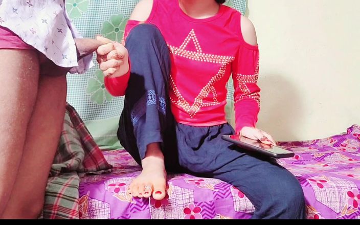 Your kavita bhabhi: Bhabhi gebruikte haar mobiele telefoon toen haar man klaarkwam en...