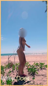 Wifey Dancing Nude in Public Flashing