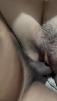 Dicke Muschi nimmt trockenen Schwanz