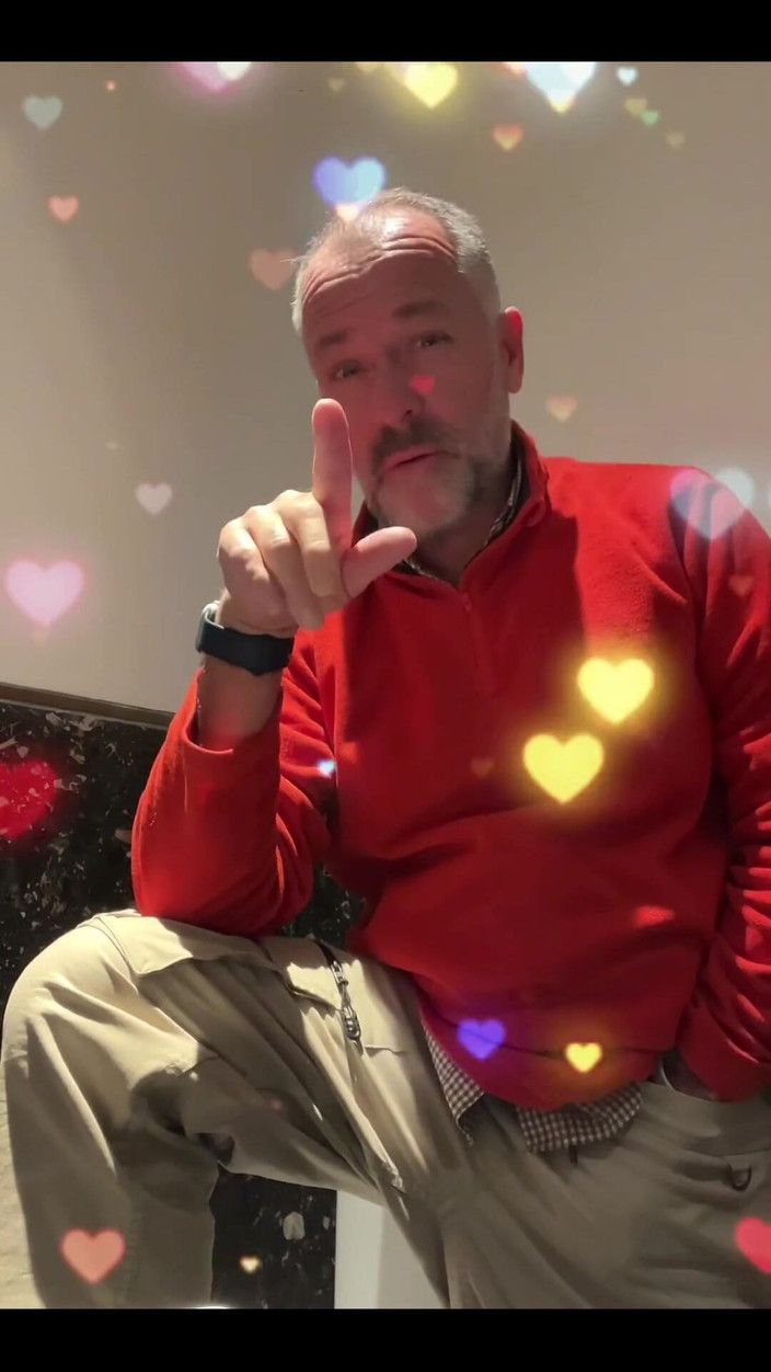 Daddybearvlc: バレンタインナイトにぜひ参加しよう。全プラットフォームで...でも、ここで一晩中断続的に住んでいる