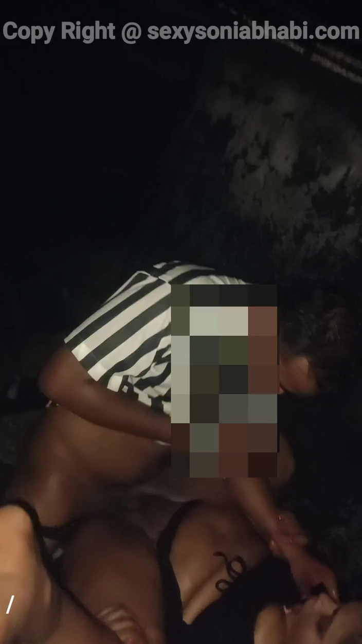 Sexwithsonia: Sonia macht sex vor leuten