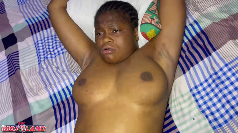 Mojoland: Step Brother Couldn't Ignore His Step Sister's Sexiness After Seeing...