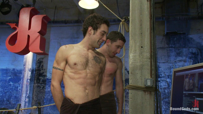 Bound gods: Kink Olympics - sesión en vivo