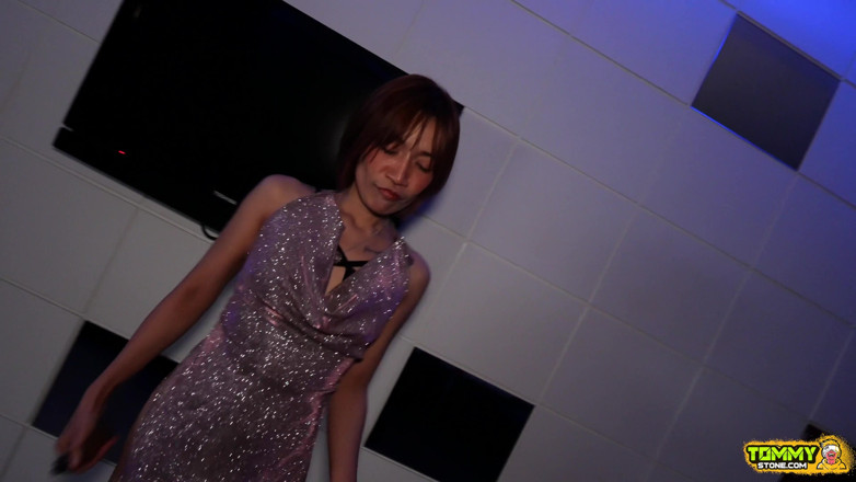 AsianSex: Zierliche asiatische MILF: After-party Leidenschaft und creampie