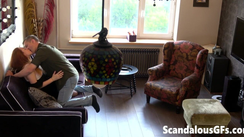 Scandalous GFs: Moja przyrodnia siostra jest w dół, kiedy ssie jej cycki...