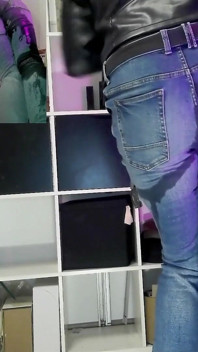 Chorreo pis en mis pantalones - real trans alemana