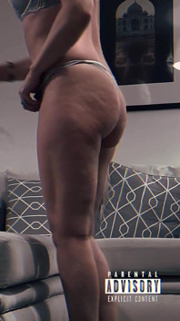 Stripping Showing My Big Ass and Pussy