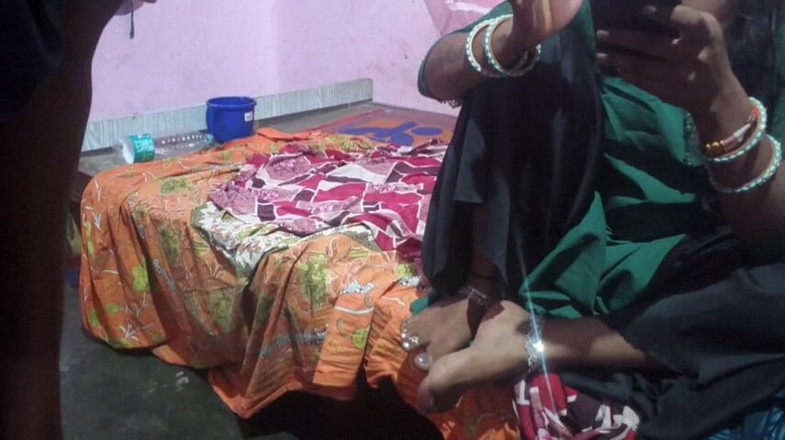 Sobha rani: Část druhá nejlepší kamarádka šuká s vesnickou Bhabhi