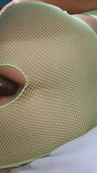濡れた肛門から浮気する妻と娼婦のために激しく突き動く