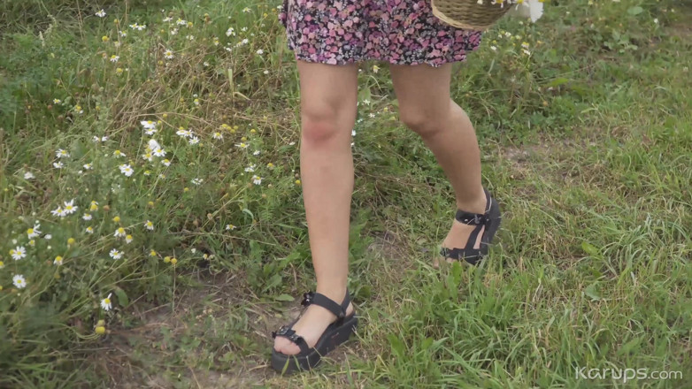 Karups Solo: Naked in Nature