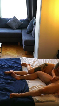 Ngentot tetanggaku yang seksi waktu suaminya lagi nggak di rumah