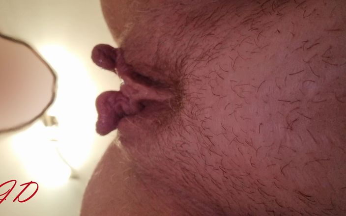 JuicyDream: Fingering memekku, entot aku sampai crot