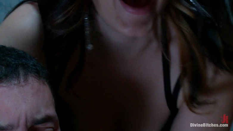 Divine Bitches by Kink: Paroháčská komedie