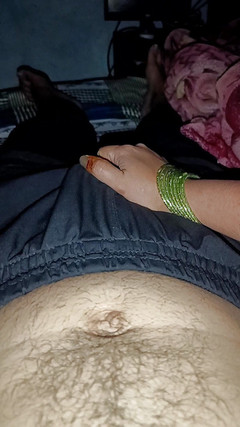 Suhana vloge: Moja szwagierka potrząsnęła moim penisem i wyjęła z niego całą...