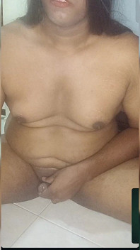Weelderige Shemale Kaars Toont Spermashow Voor Haar Vriendje