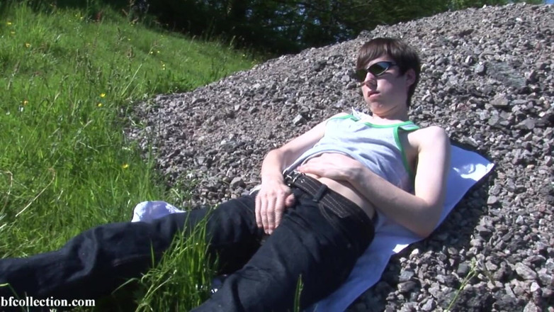 Boyfun: Matt Outdoor