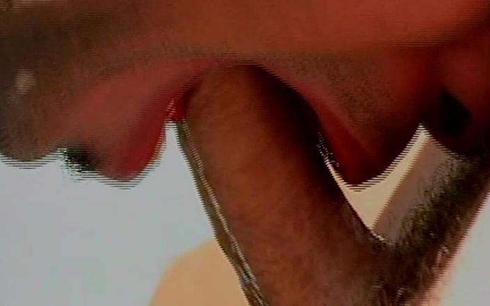 Just X Gays porn: Fiebre de la isla: una orgía humeadora junto a la...