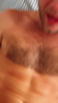 Gorący top facet z sąsiedztwa pieprzy topless psychiczne i daje kremową twarz