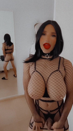 Sissy Slut Brianna: 我看起来很无辜，但你应该看到我的想法