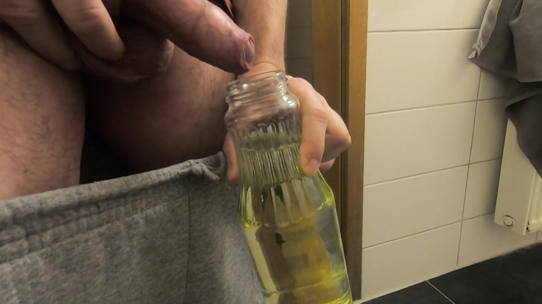 bekycarril: Beaucoup de pipi en buvant. Nous buvions une bouteille entière...