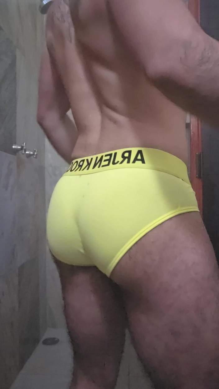 Alxndr McFee: VUOI FARE LA DOCCIA CON ME?