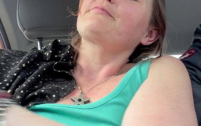 MistressWriggler: Nhận được ngực trần trong ghế hành khách cos nó đã được đóng băng...