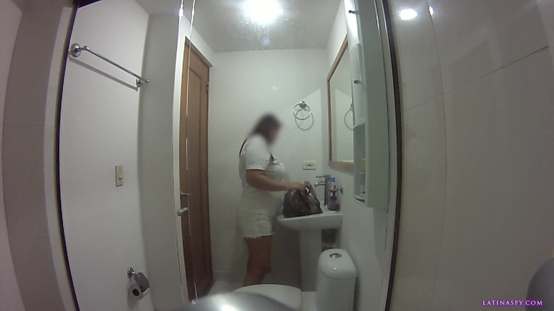 Latinaspy: A big breasted maid Christmas story