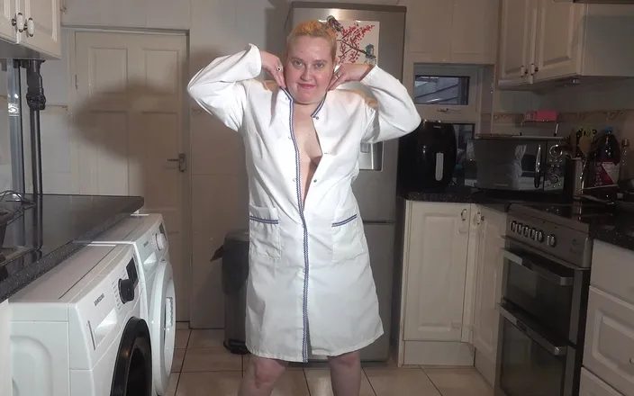 Littlevixen: BBW stripping in white overalls and ankle boots