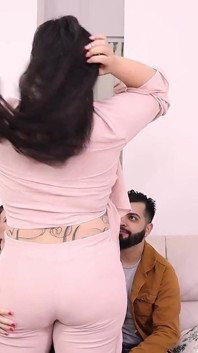 Jebanie terapeuty BBW wraz z jego żoną, w końcu poczułam jej tyłek