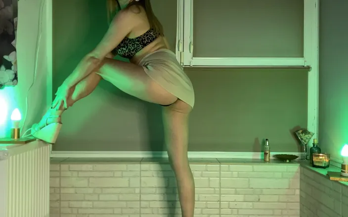 teentiabeanie: Miniskirt and a Little Bit Oil Cam 1