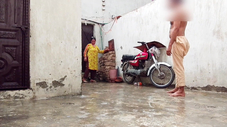 Abida sexy: Ser fodida na estação chuvosa se diverte, fodendo bunda na...