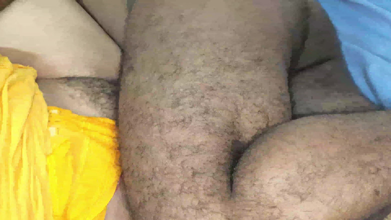 Desistar: Znajduję moją napalona macochę w pokoju porno w Indiach