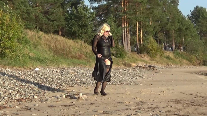 Mistress Rose on Nature (Lady Rose pee pee)